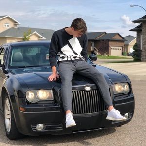 Meet your Posher, Jackson